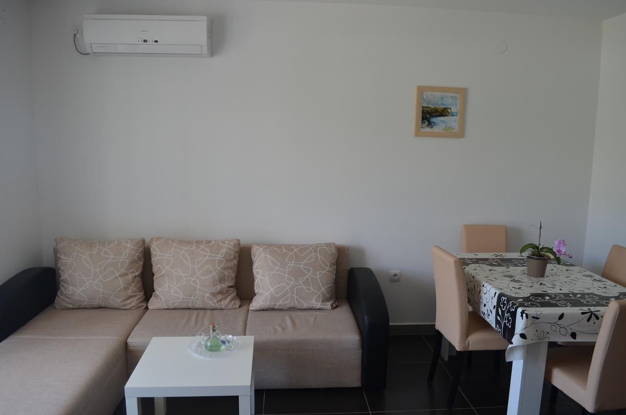 Apartments Mare I Башка Екстер'єр фото