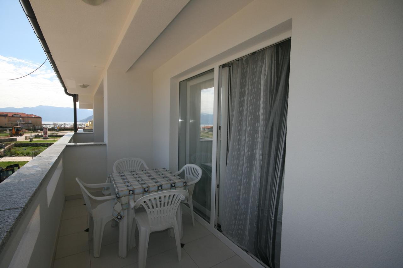 Apartments Mare I Башка Екстер'єр фото